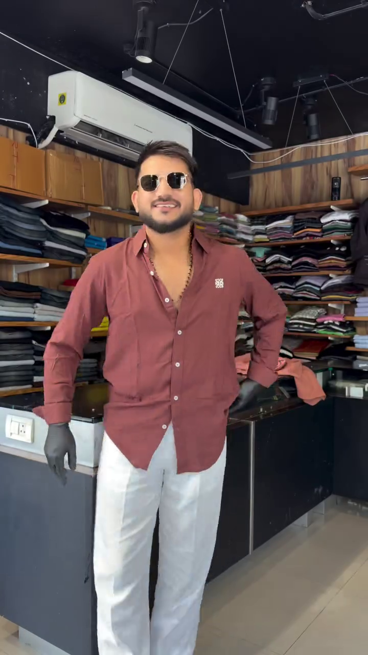 Men Maroon Tailored Fit Casual Shirt - Image 3